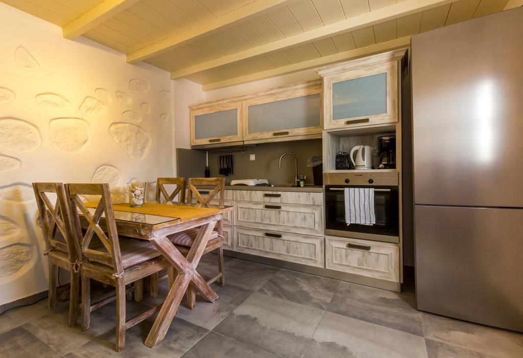 Lavish Suites Agios Ioannis Diakoftis Esterno foto