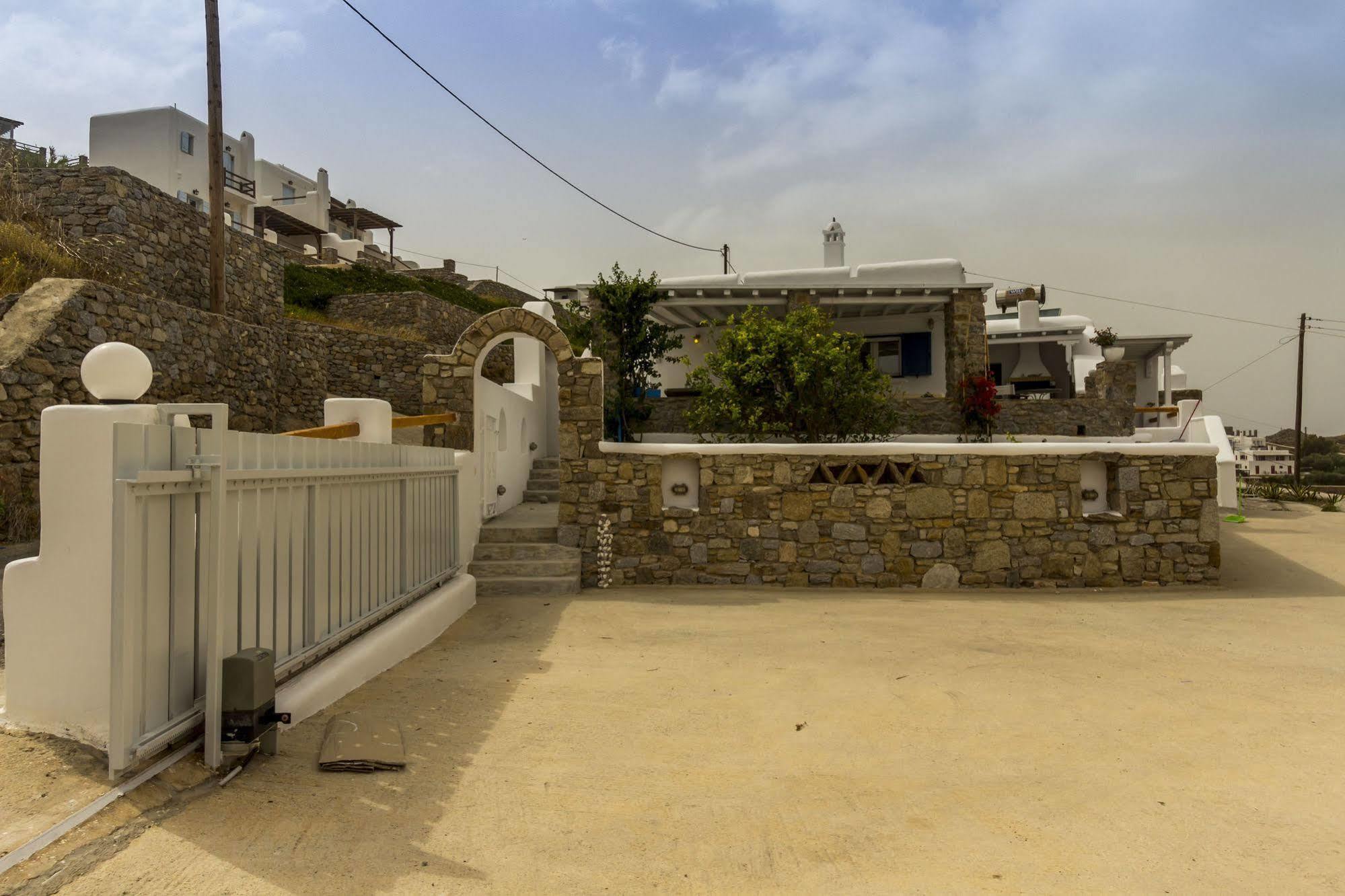 Lavish Suites Agios Ioannis Diakoftis Esterno foto